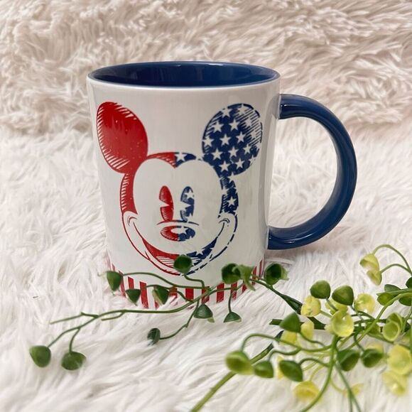 Disney Mickey Mouse‎ "American Legend” Large Coffee Mug Laugh Love Mickey - Picture 1 of 8